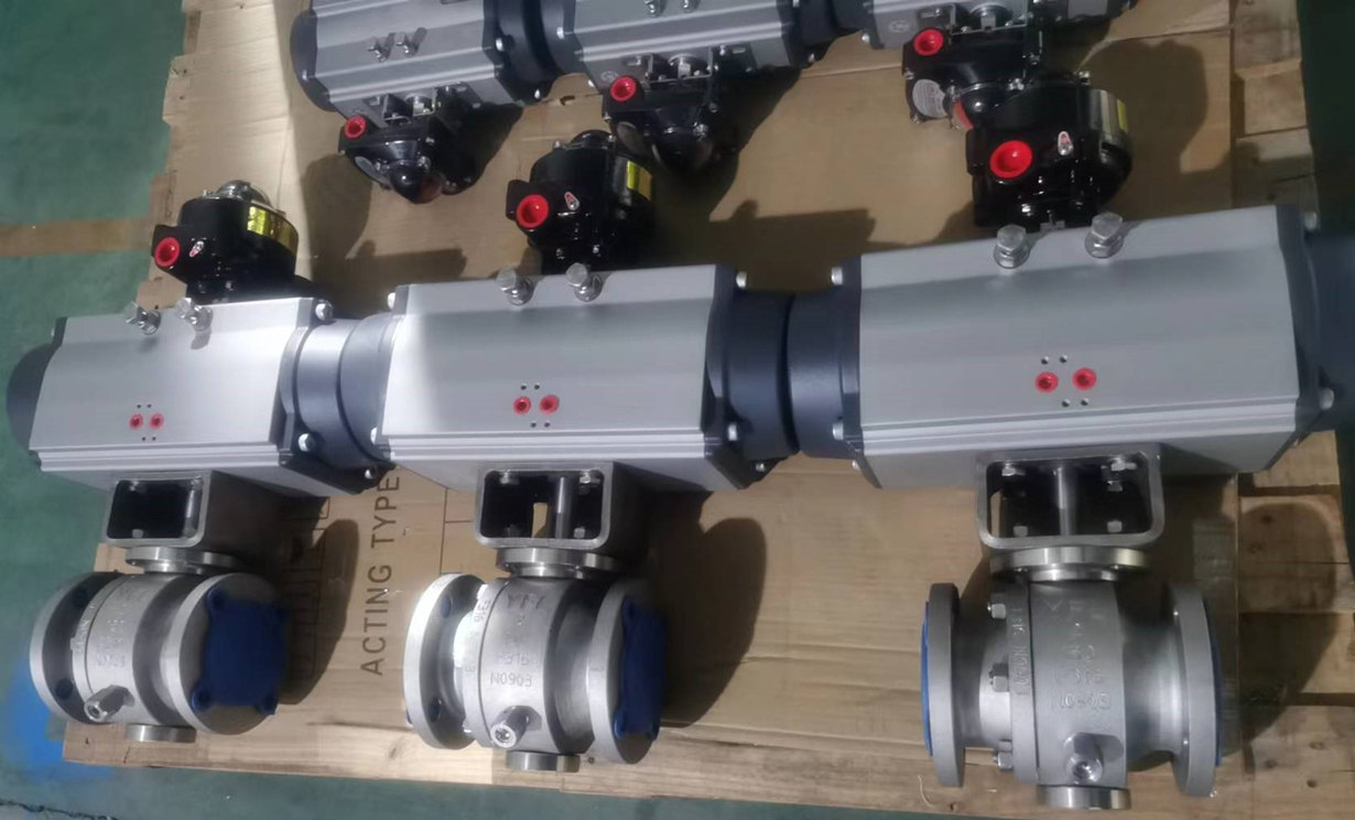 Spring return pneumatic actuated metal seated ball valves